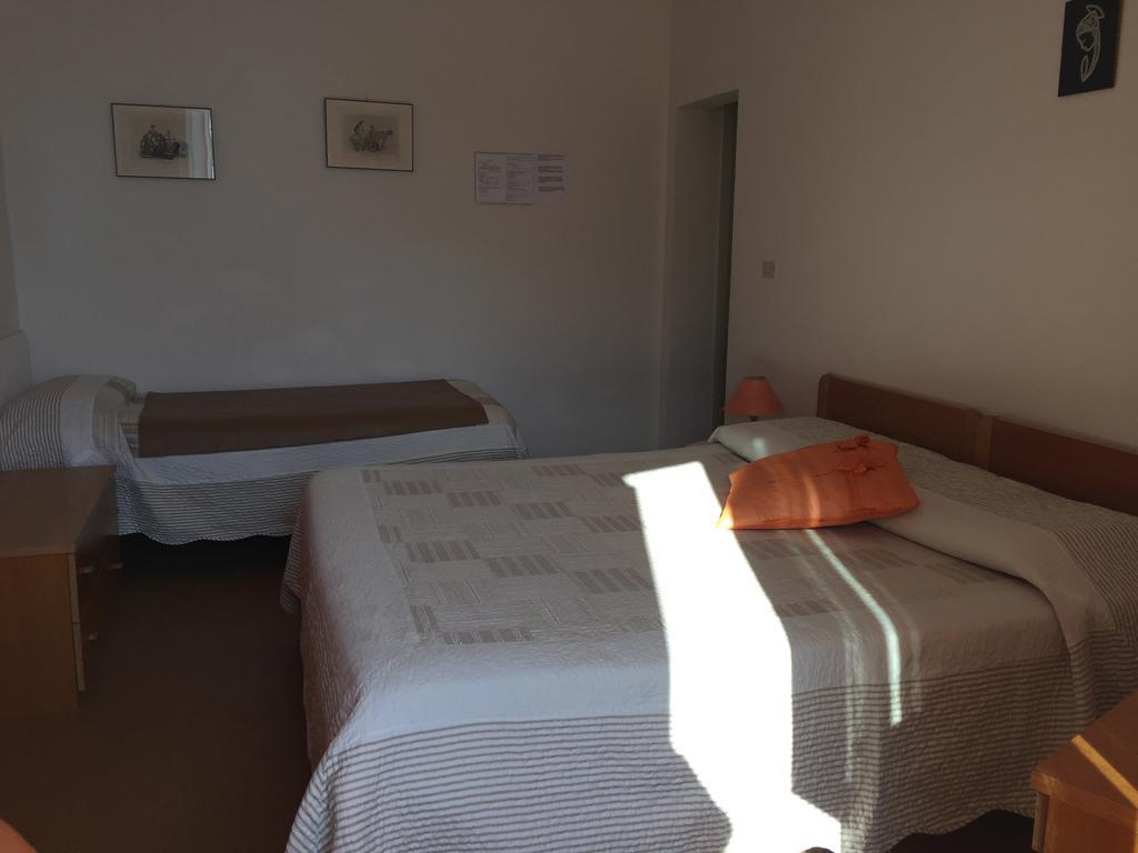 Hotel Plinio Лено Екстериор снимка